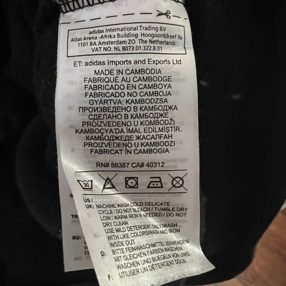 Adidas women’s sweater - Picture 3 of 4